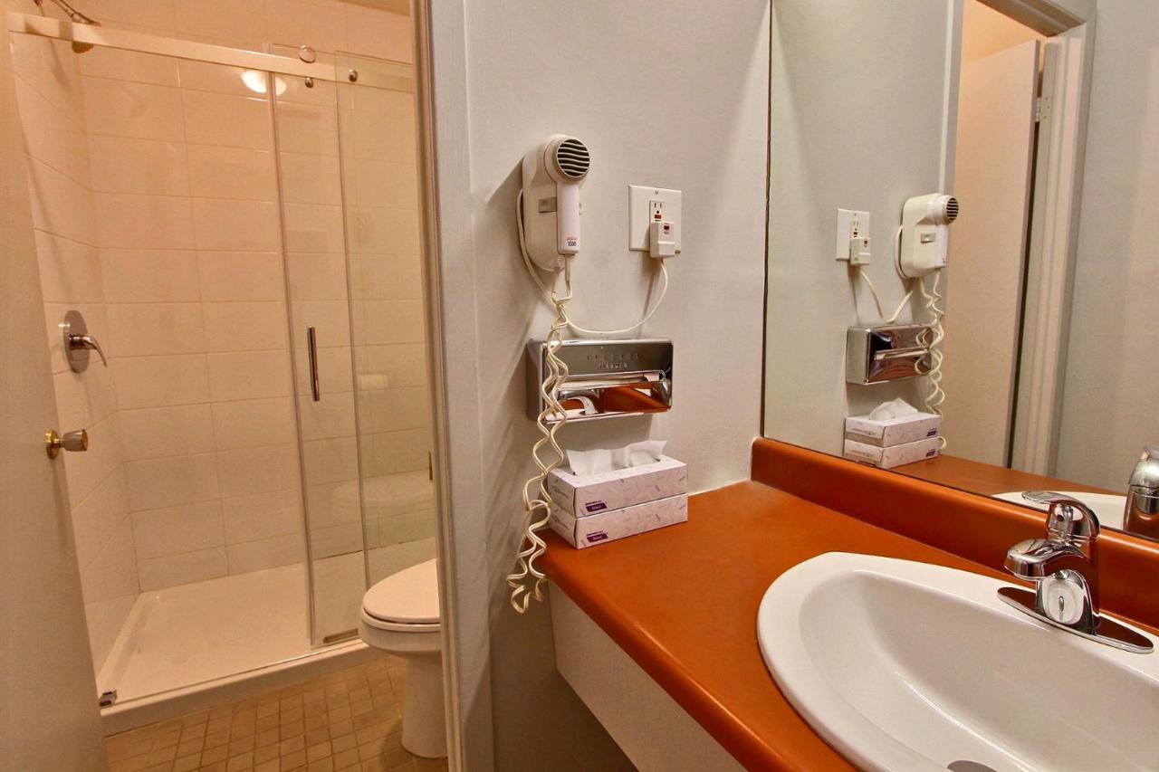 Hotel-Motel La Difference Sainte-Marie Zewnętrze zdjęcie