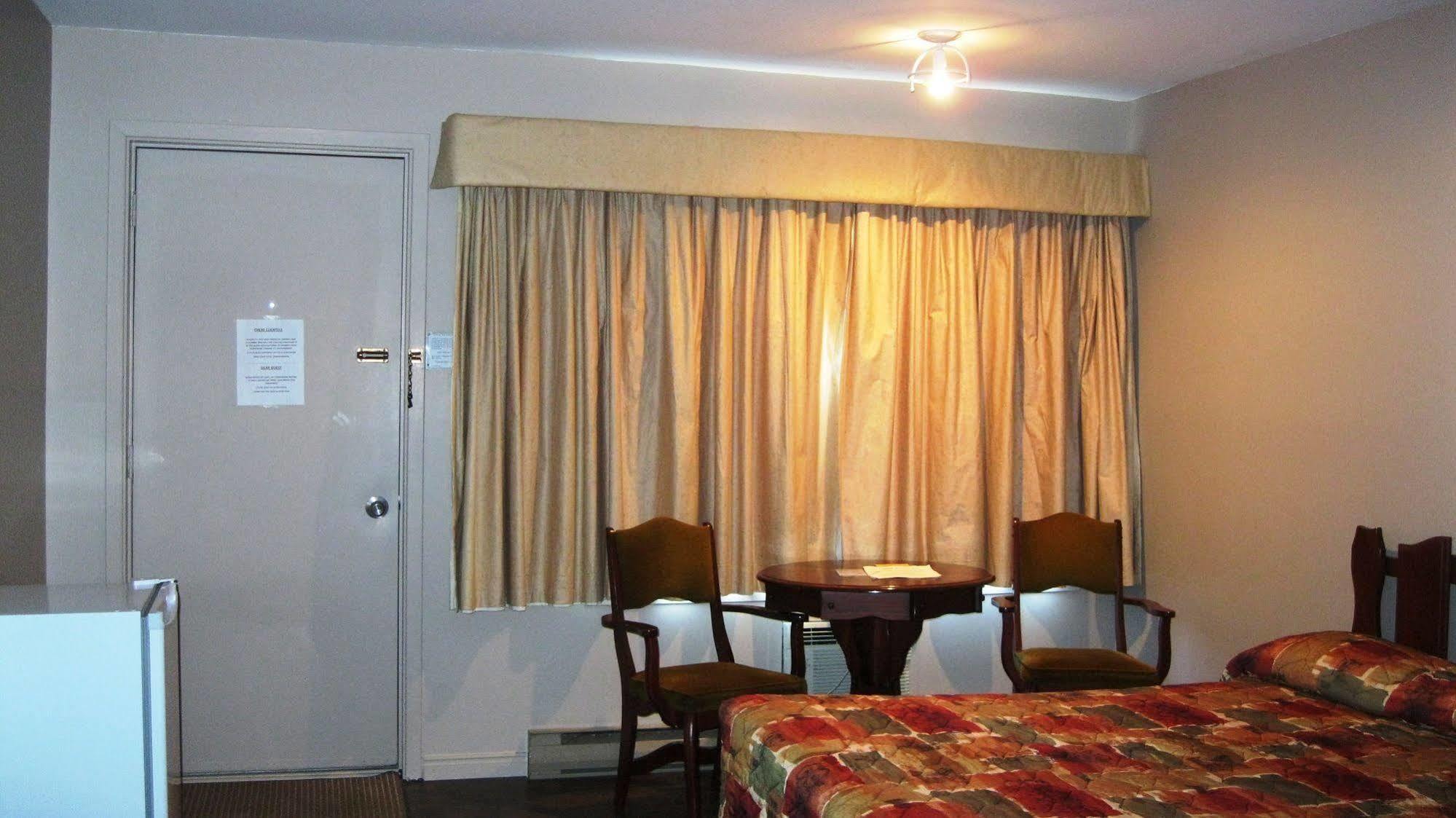 Hotel-Motel La Difference Sainte-Marie Zewnętrze zdjęcie